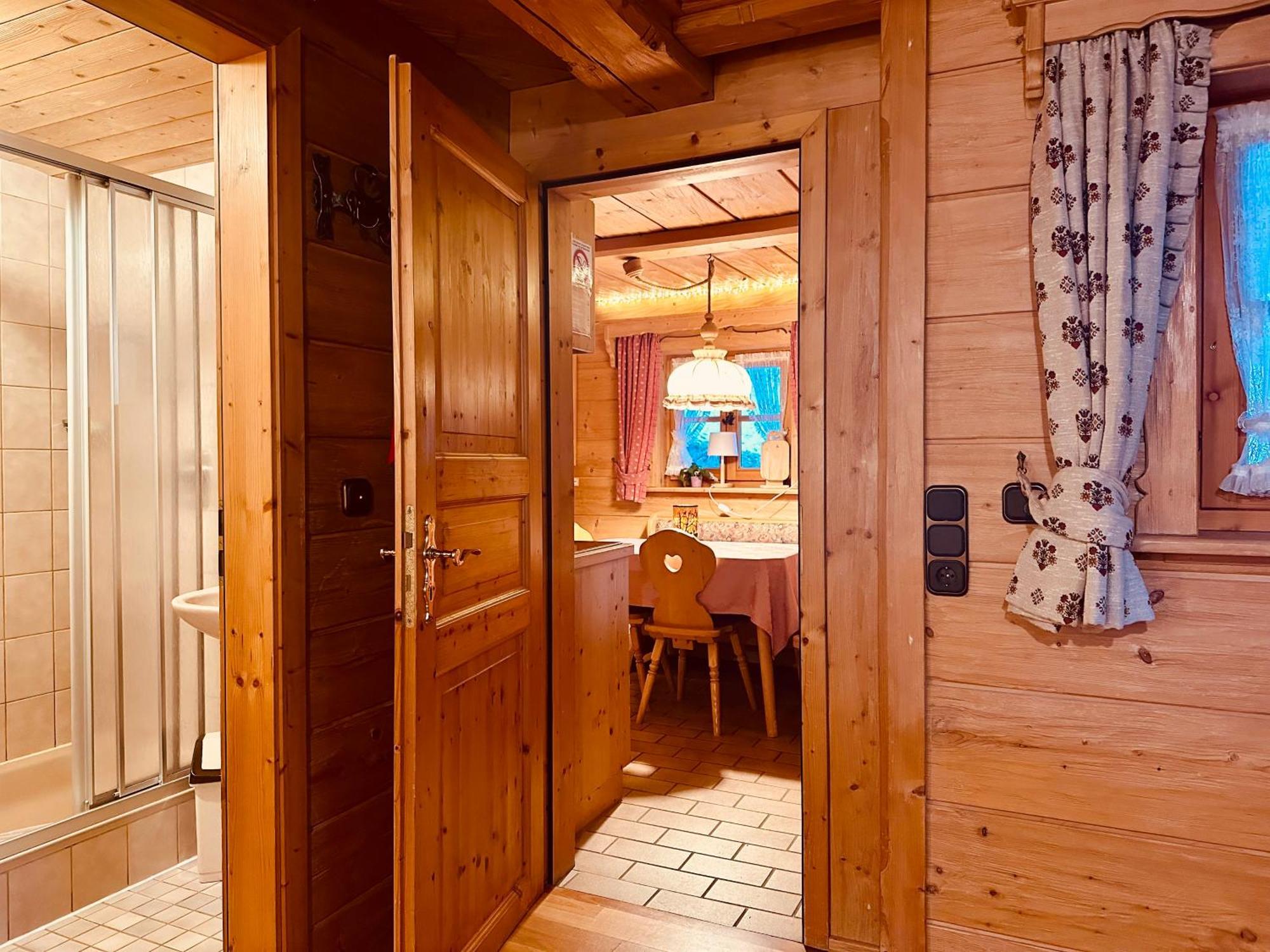 Almbruennerl Die Almhuette Auf Der Raffner Alm Ruhpolding Buitenkant foto